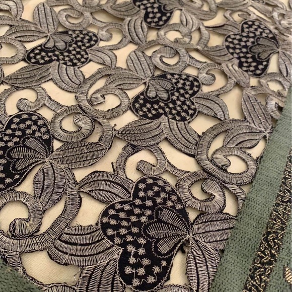 Table Design - Picture 3 of 3